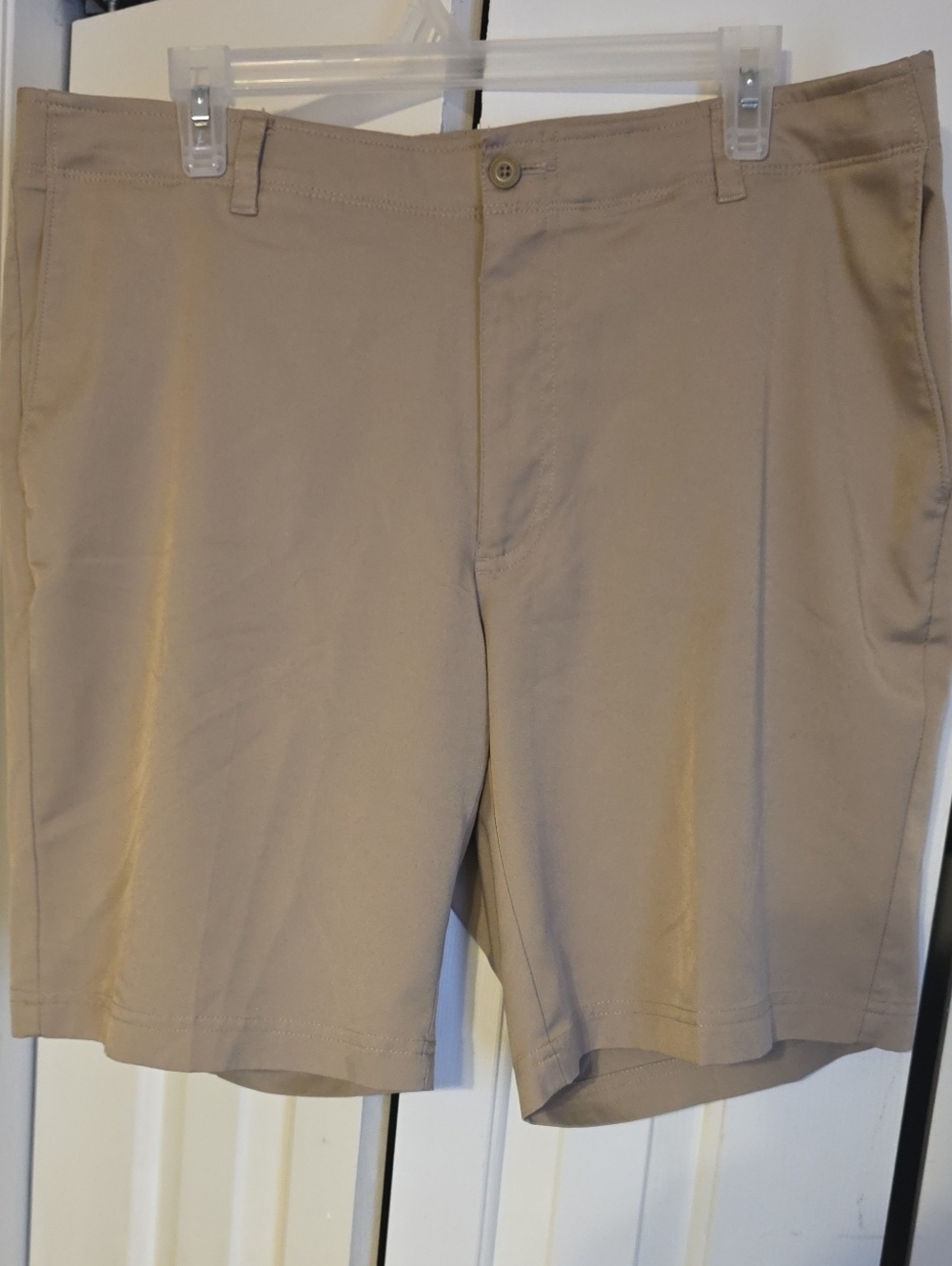 Men's Flat Front Shorts in Khaki - Classic Casual